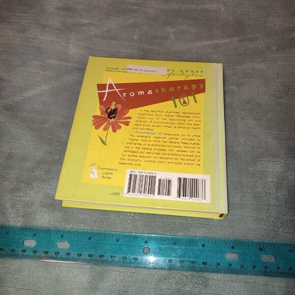 Deluxe Book Aromatherapy 101 Karen Downes Hardcover Colorful Essential Oils - Picture 2 of 12